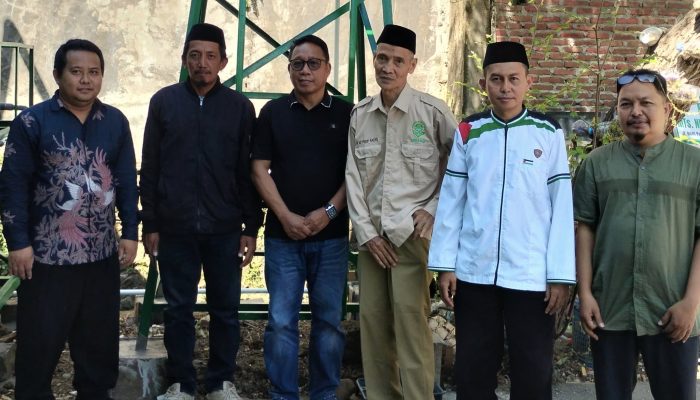Sufriadi Arif Salurkan Filter Air Austria ke Pesantren Wajo