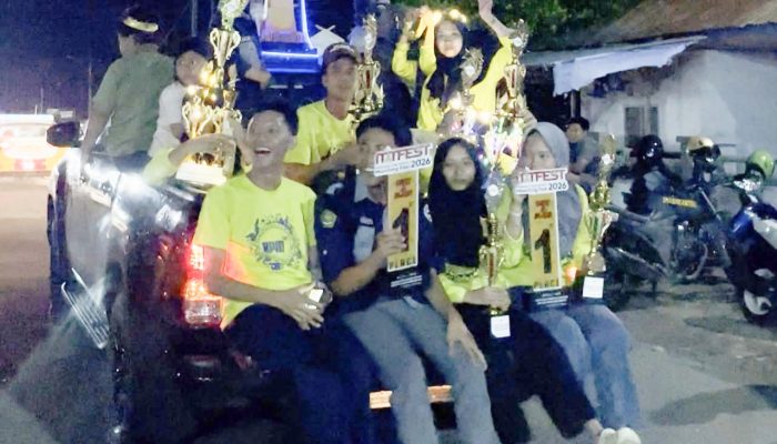 Bawa Pulang Piala MIMFEST, Marching Band MTsN Soppeng Gelar Parade Juara