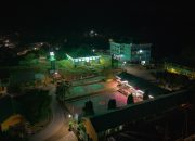 Gemerlap Cahaya Religius: Pesona Megah Pondok Pesantren Yasrib di Bawah Langit Malam