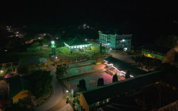 Gemerlap Cahaya Religius: Pesona Megah Pondok Pesantren Yasrib di Bawah Langit Malam