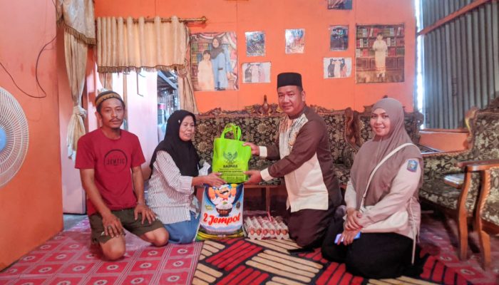 Istri Stroke Suami Pincang, Baznas Soppeng Hapus Air Mata Warga Jampuserengnge