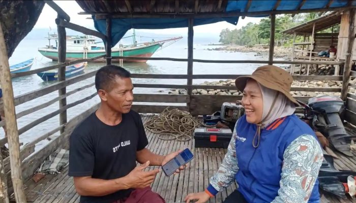 Kisah Asti Alimin Membelah Laut Demi Bawa Akses KUR Ke Pulau Kelang