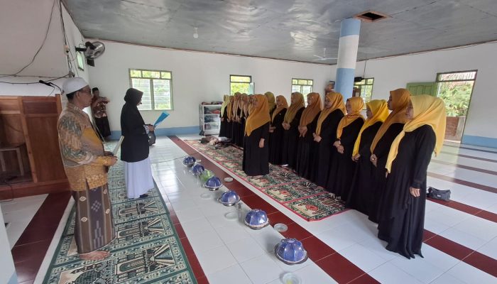 Semangat Baru Dakwah, FKMT Lantik Pengurus Majelis Taklim Al Ikhlas Taletting