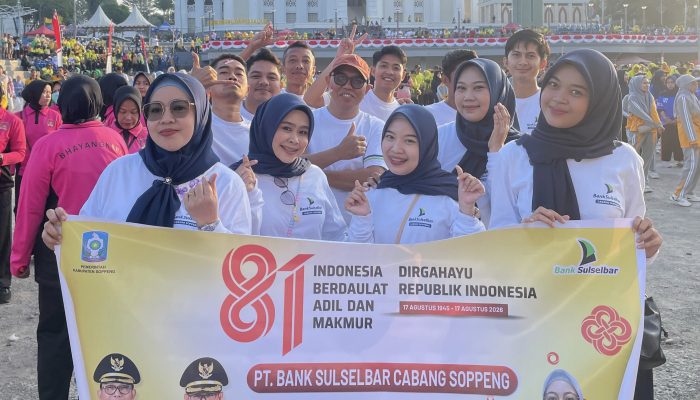Ikut Jalan Santai HUT RI Ke-81, Bank Sulselbar Soppeng Tegaskan Dedikasi Untuk Masyarakat