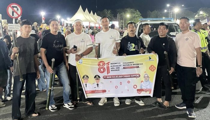 Penuh Semangat dan Kehangatan Insan Bank Sulselbar Cabang Soppeng Ikut Pawai Obor 
