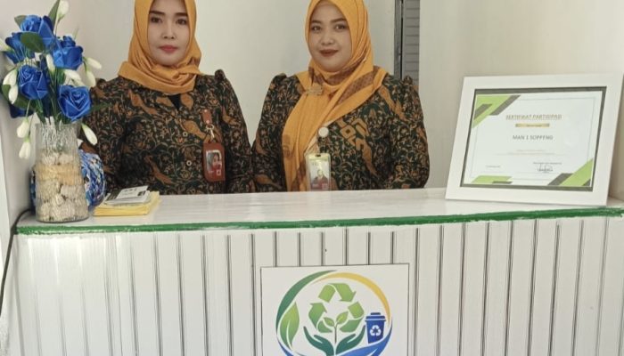 Sensasi Unik: Bank Sampah MAN 1 Soppeng Bikin Pejabat DLH Sulsel Betah Santap Makan Siang