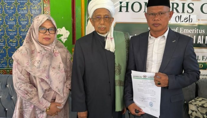 Dosen STAI Al-Gazali Soppeng Sekaligus Owner PT Nurtras Tour Raih Gelar Profesor Kehormatan Kampus Thailand