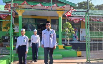 Kasi Penmad Kemenag Soppeng Kagum Budaya Kebersihan MTs Yasrib Lapajung