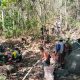 Warga Sangili dan Santri Ponpes Darunnaiem Pesse Gotong Royong Perbaiki Pipa PAMSIMAS