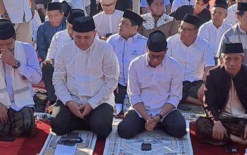 Ketuk Pintu Langit, Wali Kota Makassar dan Wabup Soppeng Duduk Bersimpuh Memohon Hujan