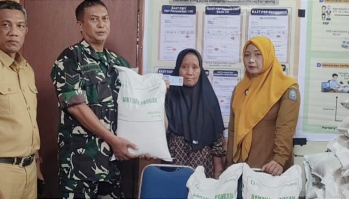Penyaluran Bapang di Ompo, Lurah Andi Wirna Berharap Beban Warga Berkurang