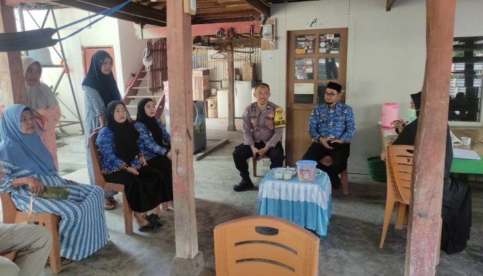 Jemput Bola Layanan Kesehatan, Pemkel Lemba dan Puskesmas Salotungo Gelar Cek Gratis