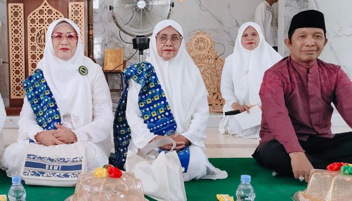 Gelar Tabligh Akbar: Sinergi BKMT dan Penyuluh KUA Liliriaja Perkokoh Ukhuwah Umat Soppeng