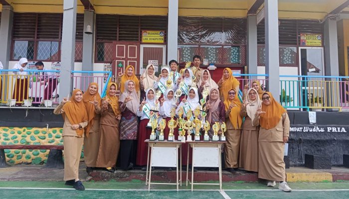 SDN 1 Lamappoloware Berjaya! 6 Siswanya Borong Piala Duta Lingkungan Hidup 2026