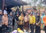 Ringankan Beban Korban Kebakaran Labuajang, Majelis Dzikir Marioriwawo Salurkan Bantuan