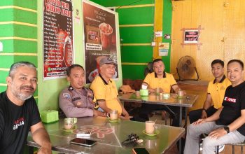 Jumat Berkah, Polsek Lalabata Pererat Sinergi Bersama Insan Pers dan LSM