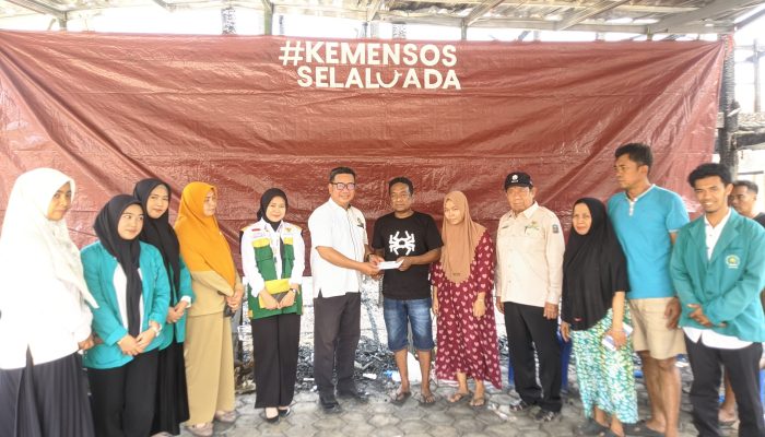 Wujud Kepedulian, BAZNAS Soppeng Salurkan Bantuan Korban Kebakaran di Lalabata Rilau