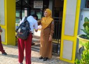 ‎Tradisi Mappatabe’ Murid SDN 1 Lamappoleware Bentuk Adab dan Karakter