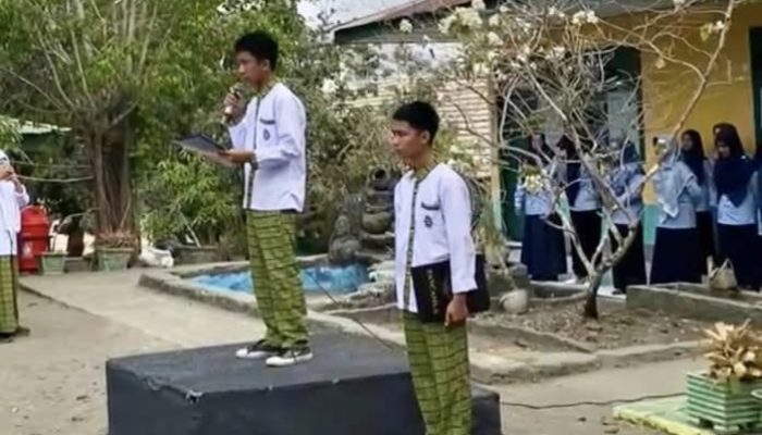 Beri Panggung Generasi Muda, MAN 1 Soppeng Serahkan Upacara Kepada Siswa